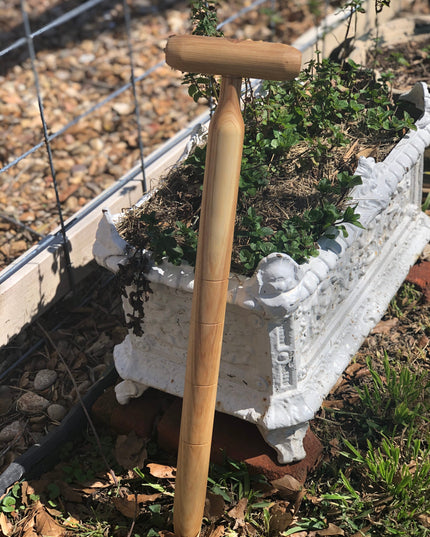 Charles Dowding's Long-Handled Dibber